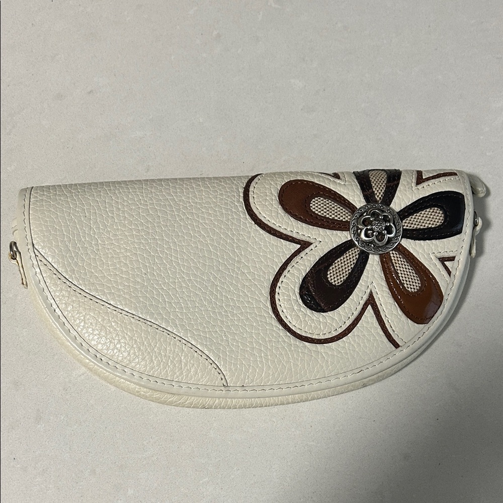 Vintage white Brighton pebble leather floral shoulder bag clutch